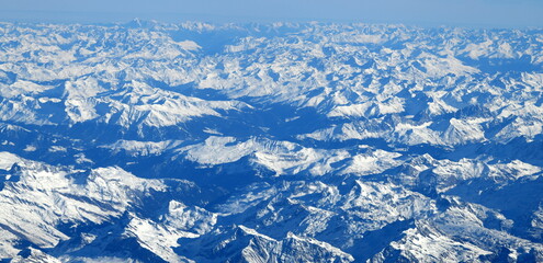 vue aérienne....alpes italo-suisse