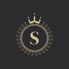 Naklejka premium Initial Letter S Heraldic Royal Frame with Crown and Laurel Wreath. Simple Classic Emblem. Round Composition. Graphics Style. Art Elements for Logo Design Vector Illustration