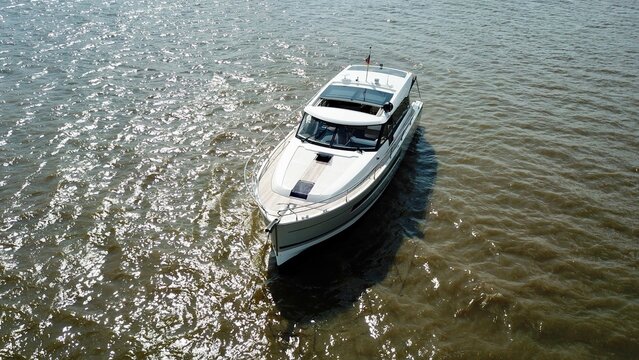 Sportboot Jeanneau NC 14