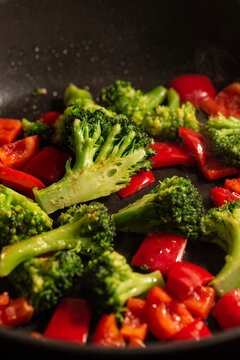 Fried broccoli and bell pepper for dinner