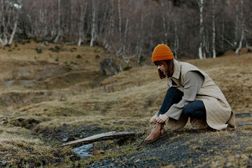 Obraz premium portrait of a woman in the autumn forest walk fresh air travel landscape