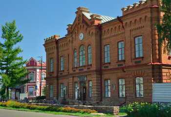 Fototapeta na wymiar The building of the Minusinsk Museum of Local Lore