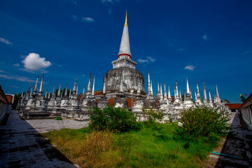 Obraz premium tourist attraction background Popular for foreigners to travel in Thailand's Nakhon Si Thammarat Province (Wat Phra Mahathat Woramahawihan) has a large old chedi and a beautiful viharn.