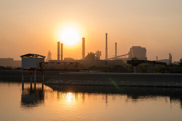 Obraz premium power station at sunset