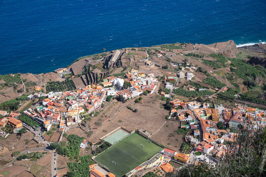 Spain, La Gomera, Agulo, Coastal town seen from Mirador de Abrante point