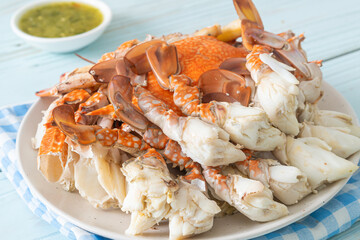 Steamed blue crab with spicy seafood sauce