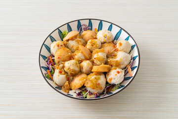 Meatball and fishball spicy salad