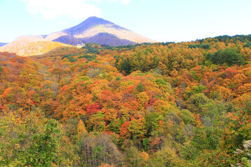 秋の磐梯山　紅葉