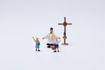 Geistlicher empfängt Kinder