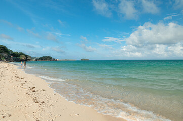 沖縄の百名ビーチです。