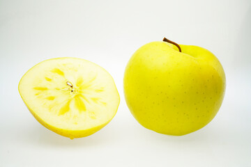 黄色いりんご　青森県産 こうこう（希少品種）