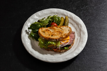 ローストビーフ　Freshly made roast beef
