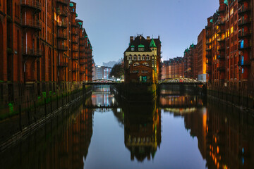 Evening and night sketches on the millet streets in the center o