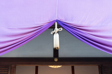 紫の門幕
