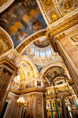Fototapeta na wymiar Saint Isaac's Cathedral - Saint Petersburg, Russia