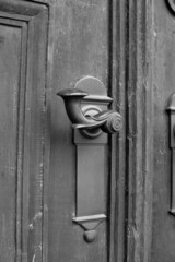 Door handle , knobs .