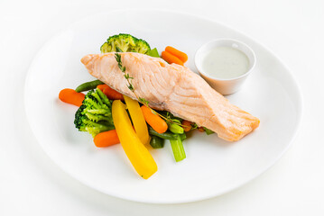 Fillet of salmon with cooked vegetables