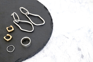 Fototapeta premium アクセサリー 指輪 ピアス