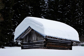 Heustadel im Winter.