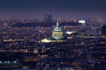 Le Panthéon  vue aérienne  de nuit