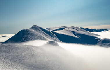 Sur les crêtes dans le Sancy - Col de la croix Morand ou de Dyane - Puy de la tache - Au dessus des nuages