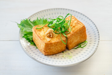 焼いた厚揚げ豆腐