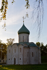 Fototapeta na wymiar Old temple in Pereslavl-Zalessky