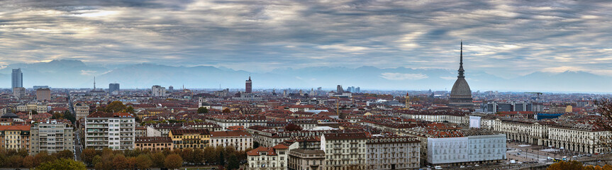 Fototapeta na wymiar Beautiful breathtaking evening panoramic cityscape of the majestic famous ancient italian city of Turin