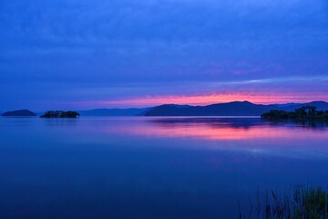 Fototapeta na wymiar 琵琶湖で見た日没後の幻想的な夕焼け情景＠滋賀