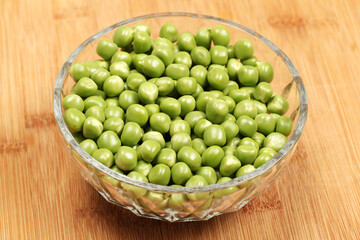 Fresh peas 