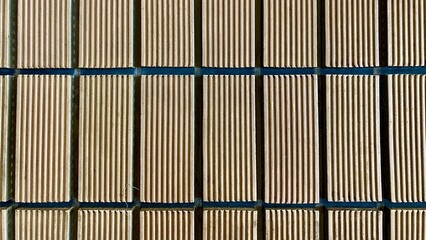 使いやすいシンプル素材壁紙　縦の波目を持った長方形のブロックで構成された壁