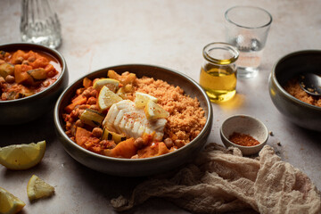 Assiette de couscous au poisson potiron carottes et courgettes