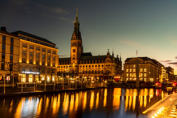 Fototapeta na wymiar Hamburg at night