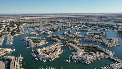 Fototapeta premium survol du port de plaisance de port Camargue en Occitanie dans le sud de la France