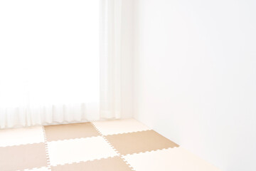 ジョイントマットのある部屋の風景　無人