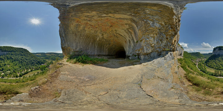 Grotte sous la Baume - Baume les Messieurs 39570 (Jura)