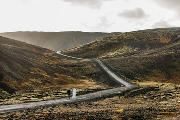 Asfaltowe drogi na Islandii © rozentuzjazmowany
