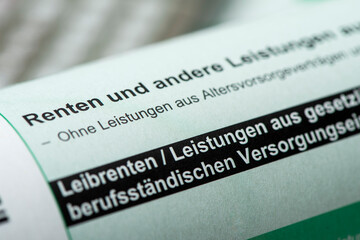 Steuererklärung für Finanzamt mit Formular