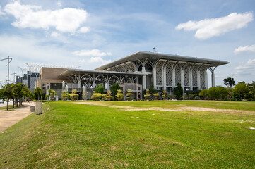 Fototapeta premium The Tuanku Mizan Zainal Abidin Mosque or the Iron Mosque in Putrajaya