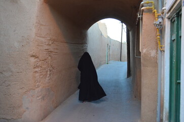 Frau in Yazd (Iran)