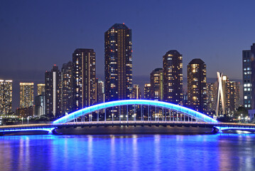 Fototapeta premium Eitai Bridge over Sumida river in Tokyo