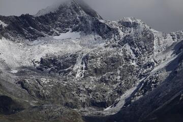 Obraz premium snow covered mountains