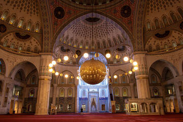 Fototapeta na wymiar Interior of the Kocatepe Mosque in Ankara, Turkey