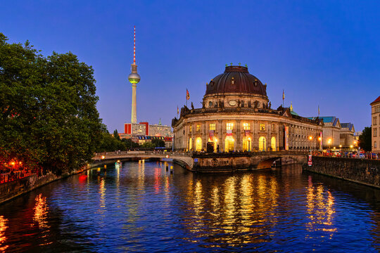Bode Museum at night, Museum Island, UNESCO World Heritage Site, Berlin Mitte district, Berlin, Germany