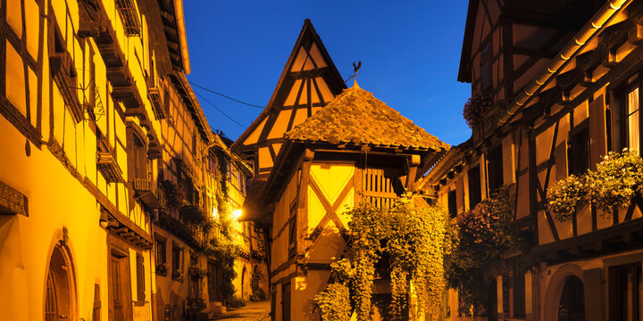 Half-timbered houses in the old town of Eguisheim, Alsace, Alsatian Wine Route, Haut-Rhin, France