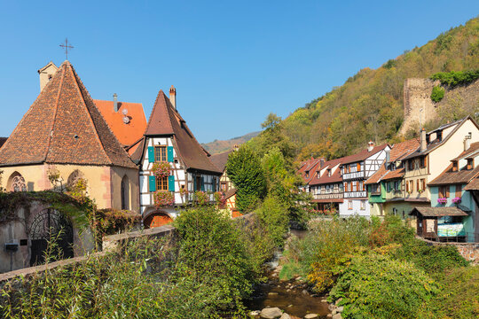 Half-timbered houses along Weiss River, Kaysersberg, Alsace, Alsatian Wine Route, Haut-Rhin, France
