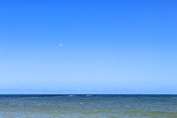 lua na  praia de Arraial d'Ajuda Bahia Brasil