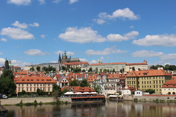 Fototapeta na wymiar View from Charles Bridge to Prague castle in summer 