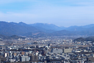 鏡川大橋と山並み　高知市街地　冬　（高知県）