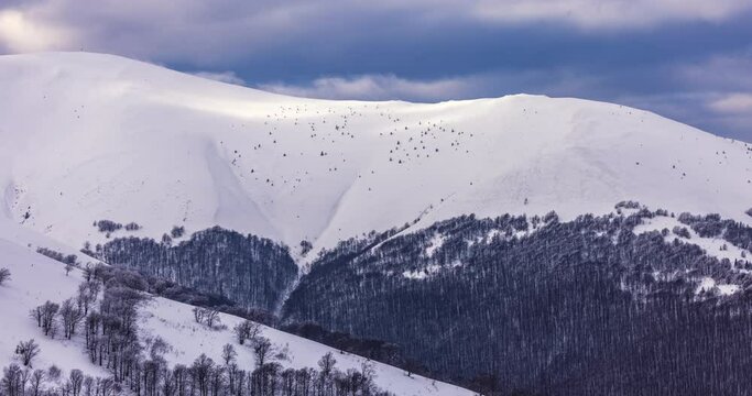 Pylypets is a ski resort named after the picturesque village of Pylypets, and is located at the foot of the Hymba and Zhyd-Magura mountains, whose slopes are well suited for skiing. 